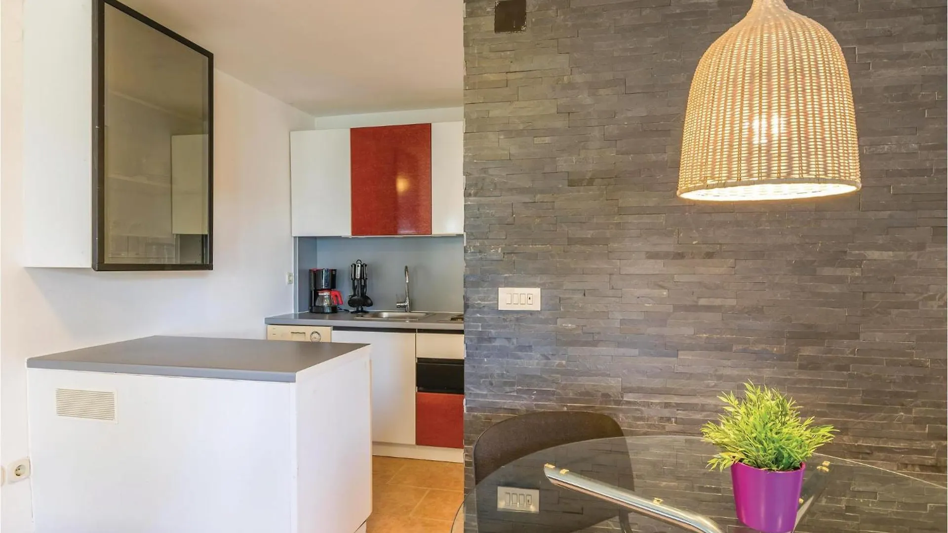 Cozy Apartment In Pula With Kitchen 0*,  Croatia
